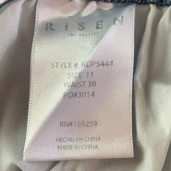 Risen High Rise WIde Leg Jeans Size 11/30 Medium Wash Stretchy Fall Casual Denim - Picture 7 of 8